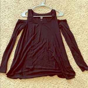 Long sleeve. Peekaboo shoulders.